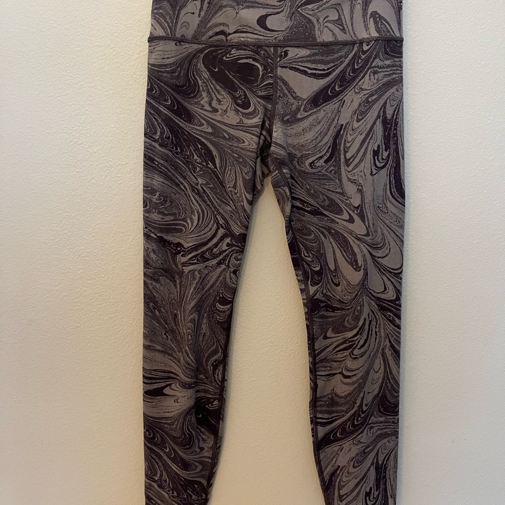 Athleta Size L Transcend 7/8 Tight Marble Purple